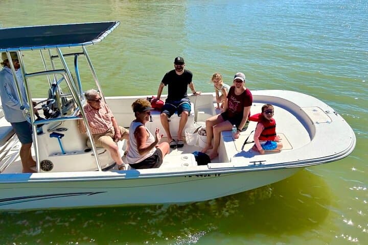 Private Shelling and Dolphin Excursion in the 10,000 Islands from Goodland photo 5