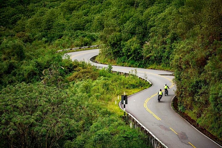 4-Day Inca Jungle Adventure: Biking, Rafting & Zipline to Machu Picchu photo 2