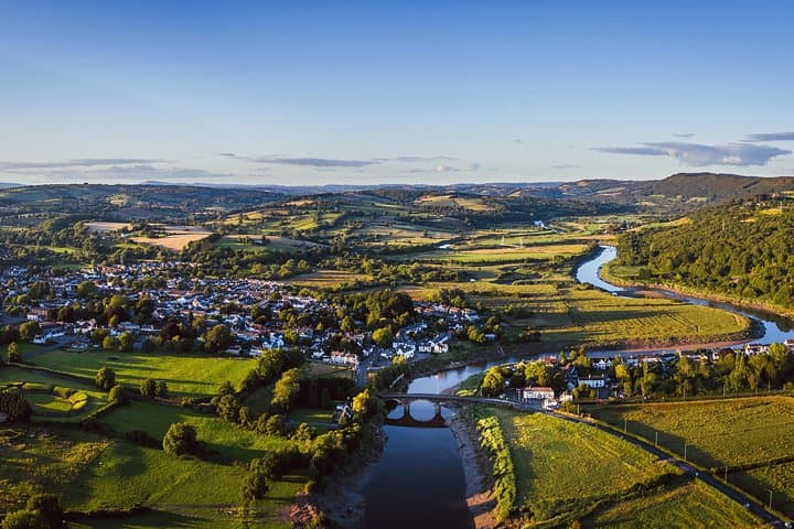 Wye Valley Day Tour from Cardiff: Tintern Abbey, Chepstow Castle & Eagle's Nest Views