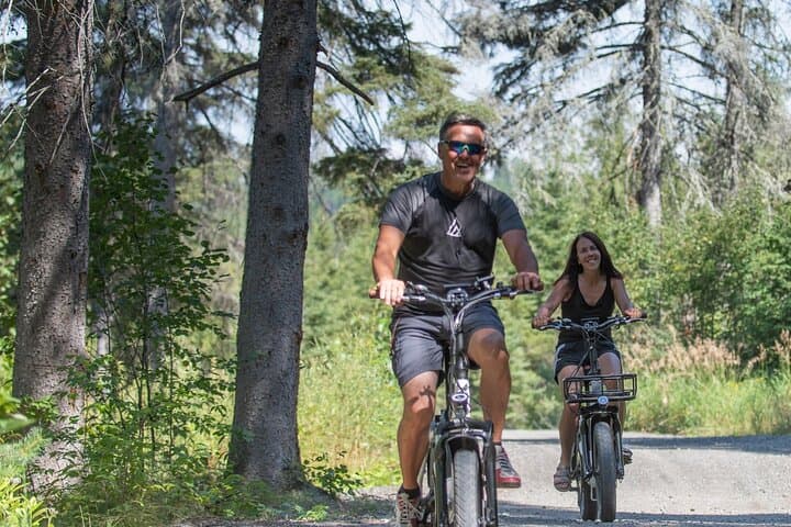 E-Bike and Canyon Hike Along Riviere-a-Mars — 4-Hour Rental at Parc Le Bec-Scie