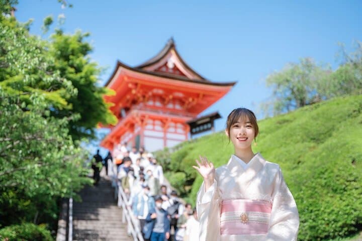 Kimono & Yukata Rental Near Kiyomizu-dera — Full-Day Cultural Dress Experience in Kyoto photo 2