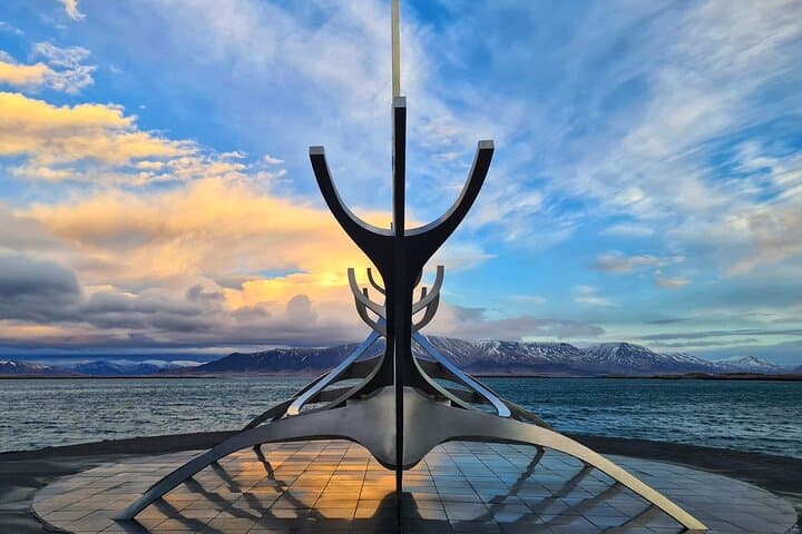 Private Golden Circle Day Tour from Reykjavík: Thingvellir, Geysir & Gullfoss photo 6
