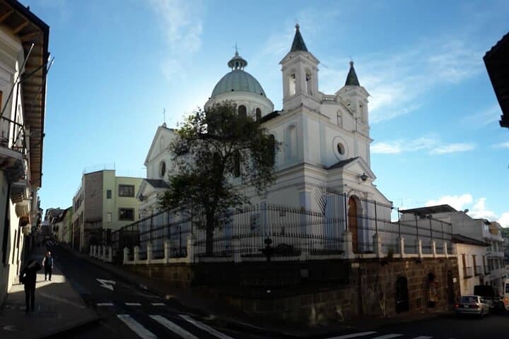 Quito Slow Travel: Historic Old Town Walking Tour & Panecillo Views photo 6