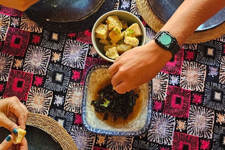 Cape Town Taste Journey: Bo-Kaap Food Walking Tour & Company's Garden Fynbos Tasting