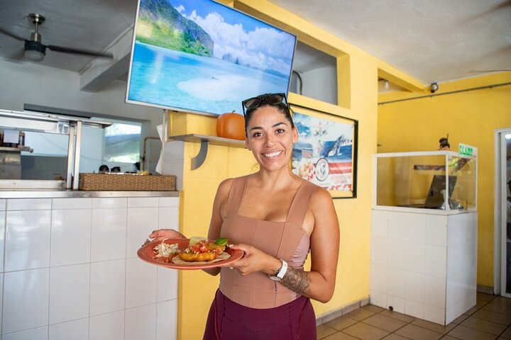 Cabo San Lucas Seafood & Beer Walking Tour: Local Tacos, Ceviche & Paletas photo 2