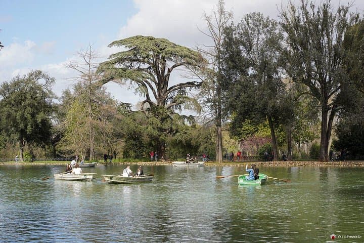Row the Villa Borghese Lake: Roman Rowing Boat Tour and Lakeside Aperitif photo 2