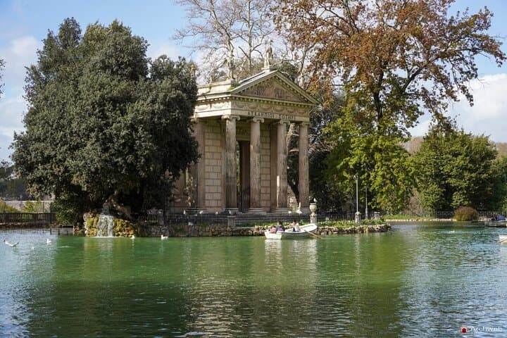 Row the Villa Borghese Lake: Roman Rowing Boat Tour and Lakeside Aperitif photo 4
