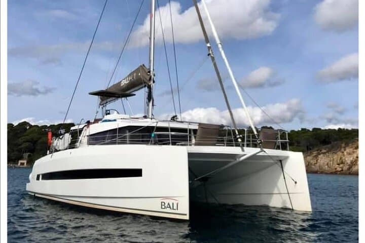 Grand Case Catamaran Overnight: Night at Anchor with Dinner and Breakfast photo 3