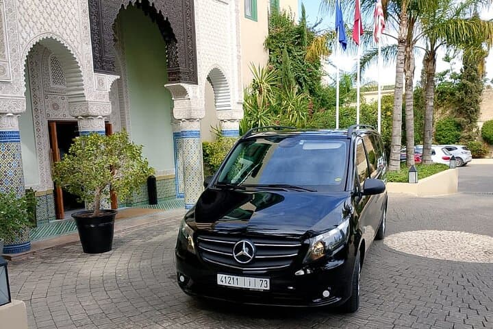 Private Casablanca-to-Marrakech Transfer with Guided Medina Tour — Comfort and Culture photo 3