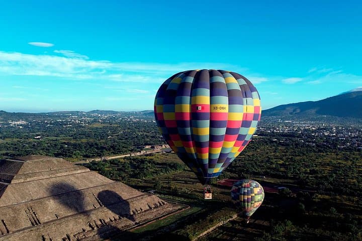 Dawn Hot-Air Balloon Over Teotihuacan: Sunrise Flight, Breakfast & Archaeological Visit photo 1