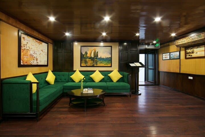 La Regina Royal Cruise: 2-Day, 1-Night Halong Bay Overnight Experience photo 3