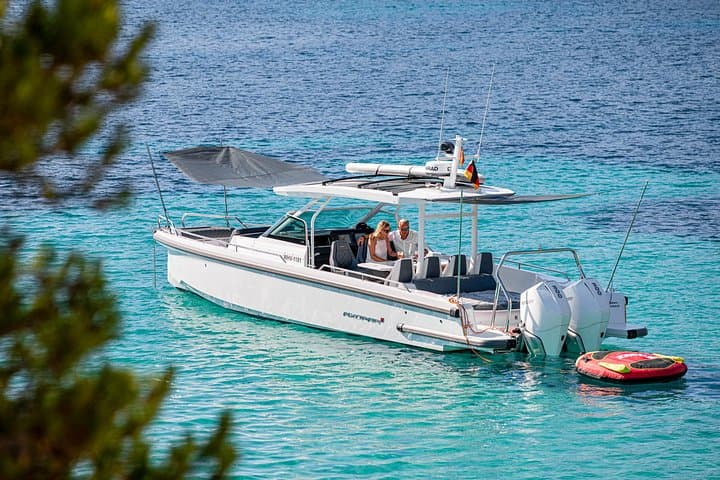 Private Boat Adventure from Athens to Kea Island: A Five-Hour Aegean Escape photo 2