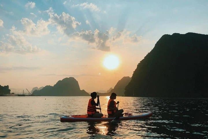Sunset Cruise and Kayak in Lan Ha Bay aboard Daiichi Cruise photo 4