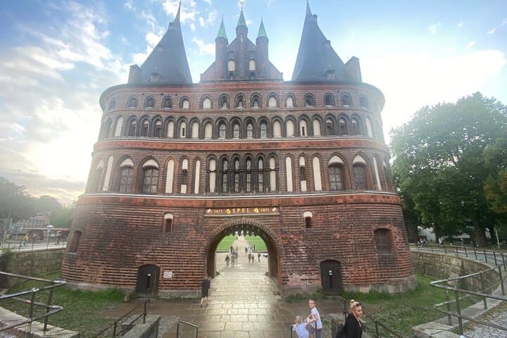 Escape the City Lübeck: Puzzle Walk Through the Hanseatic Old Town photo 4
