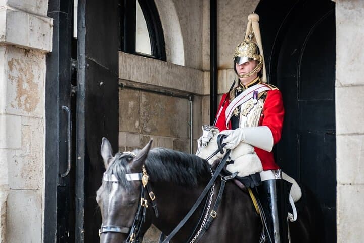 Westminster Royal Sights Walking Tour: Buckingham Palace to Big Ben