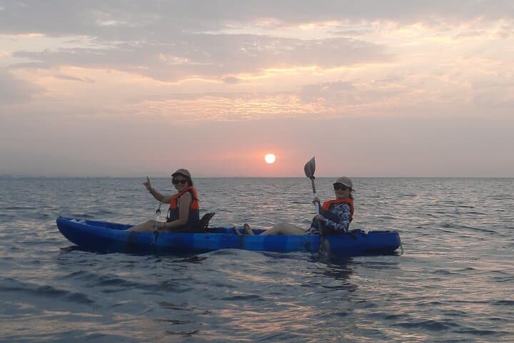 Muscat Sunset Kayak: Paddle to a Hidden Beach on Oman’s Coast photo 4