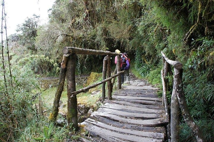 Inca Trail 4-Day Trek to Machu Picchu with Vistadome Observatory photo 4