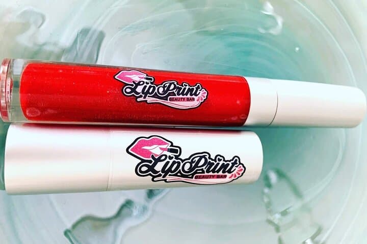 custom-lipstick-and-lip-gloss-workshop-in-charlotte photo 3