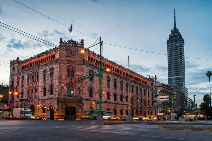 Moonlit Stroll Through Mexico City's Historic Heart: A Romantic Private Walking Tour photo 3