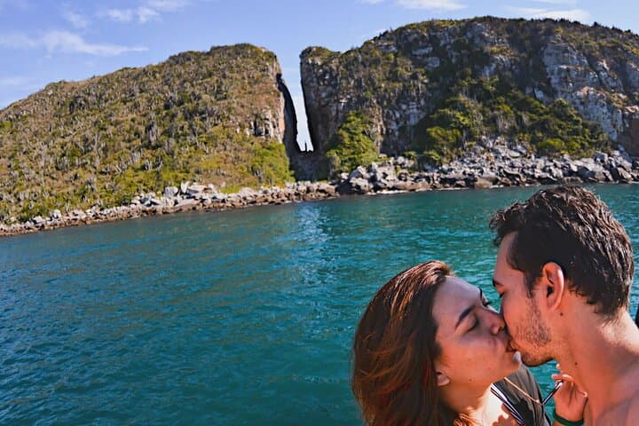 Arraial do Cabo Complete Boat Tour to Ilha do Farol, Prainhas do Atalaia & Gruta Azul photo 3