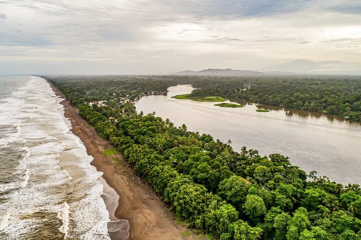 Costa Rica Tropical Relaxation: 8-Day Rainforest, Volcano & Beach Tour photo 2