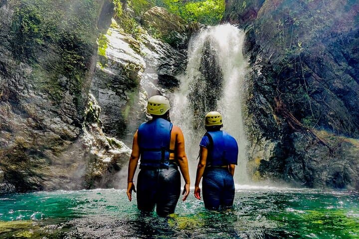 Belize Waterfall Rappelling: 5-Falls Adventure & 100-ft Drop at Dreaming Giant photo 2