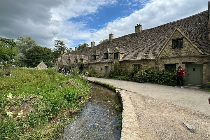 Private Full-Day Cotswolds Tour from London by Black Cab