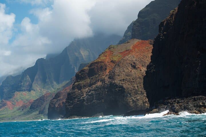 Exploring Kauai’s Na Pali Coast by Private Boat: Up Close with Sea Caves and Waterfalls photo 5