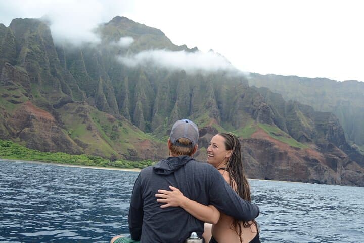 Exploring Kauai’s Na Pali Coast by Private Boat: Up Close with Sea Caves and Waterfalls photo 3