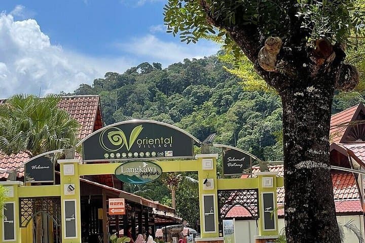 Signature Langkawi Luxury Private Day: Cable Car, SkyBridge & Island Highlights photo 4