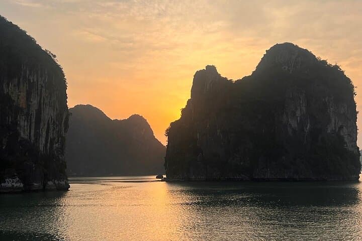 Lan Ha Bay Day Cruise on JadeSails: Kayak, Caves & Hidden Lagoons photo 6