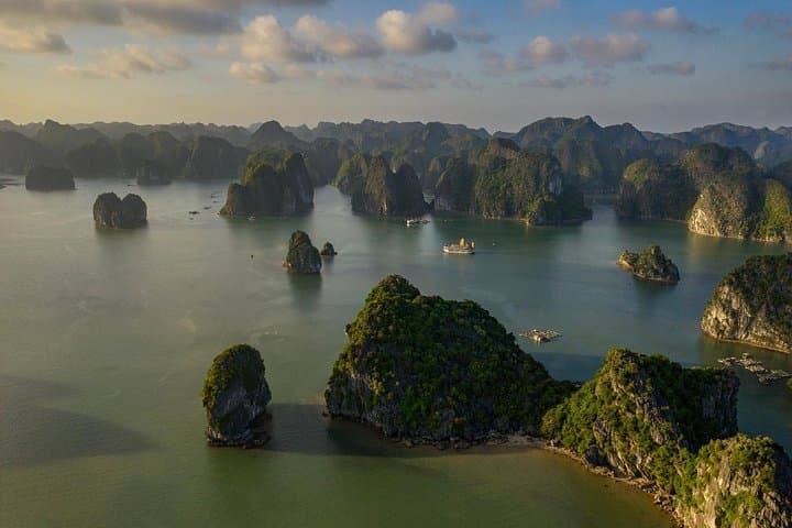5-Day North Vietnam: Hanoi, Ninh Binh & Ha Long Bay Adventure