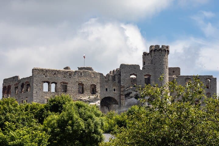 Half-Day Private Tour: Ogrodzieniec Castle & Błędowska Desert from Kraków photo 2