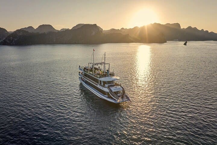 Halong Bay New Apollo 5-Star Day Cruise from Hanoi — Buffet, Jacuzzi & Kayak photo 5