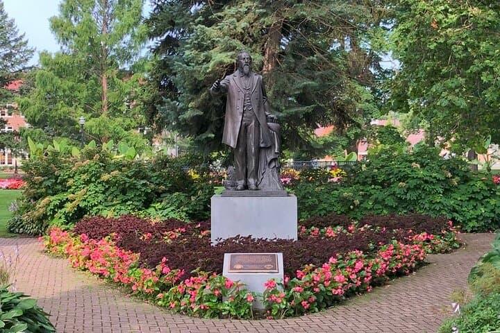 Self-Guided Audio Walk of Historic Downtown Holland, Michigan photo 2