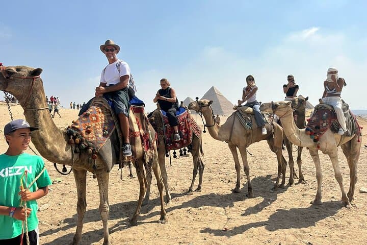 Full-Day Giza Pyramids, Egyptian Museum & Khan El-Khalili Bazaar Tour photo 5