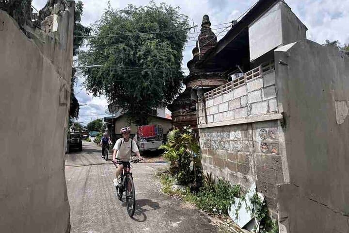 Off-the-Beaten-Path Chiang Mai: A 3-Hour Local Bike and Street-Food Route photo 5