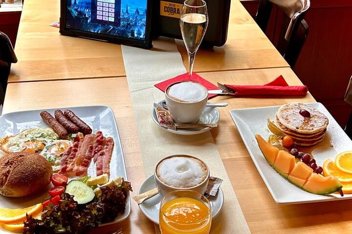 Adventure Breakfast and Old Town Escape Game in Braunschweig