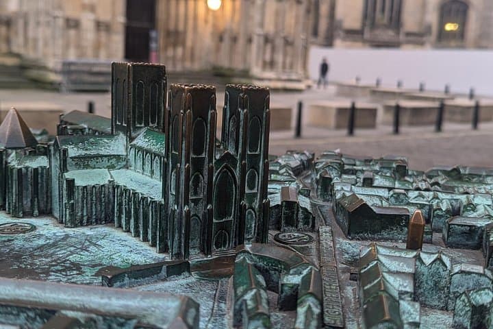 Private Walking Tour of York: Minster, Shambles & Museum Gardens photo 2