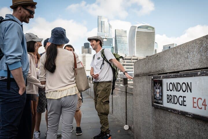 Southbank Stroll: Private 2‑Hour Tour of London’s Castles & Bridges photo 1