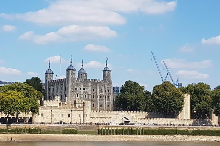 Southbank Stroll: Private 2‑Hour Tour of London’s Castles & Bridges photo 4
