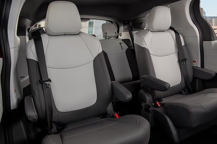 Nashville Airport to Downtown Private Minivan Transfer — Fast, Reliable Ride photo 2