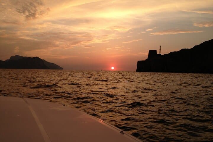 Sunset Private Yacht Cruise to Capri from Sorrento