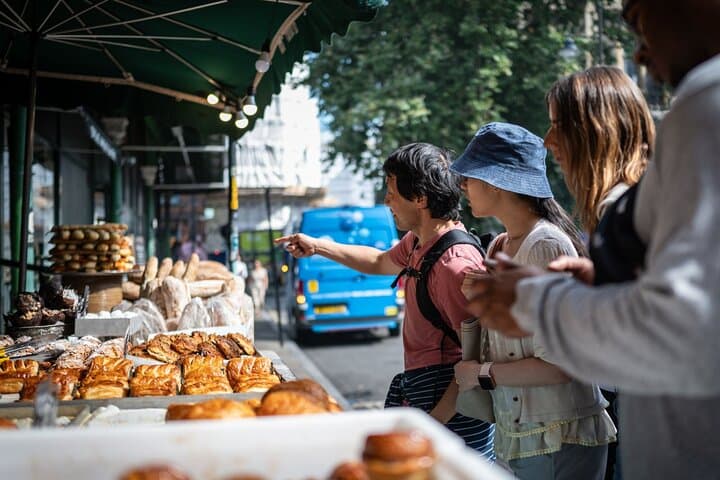 Private London Walking Tour: 30+ Sights & Classic British Food Tasting photo 6