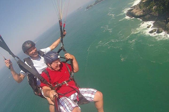 Tandem Paragliding Over Rio: Pedra Bonita Launch to São Conrado Beach photo 4