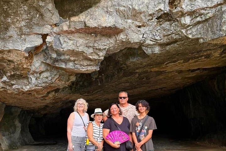Ninh Binh Day Tour from Hanoi - Hoa Lu, Trang An Boat Trip & Mua Caves photo 4