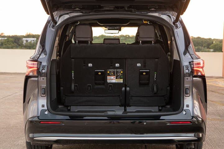 Nashville Airport to Downtown Private Minivan Transfer — Fast, Reliable Ride photo 5