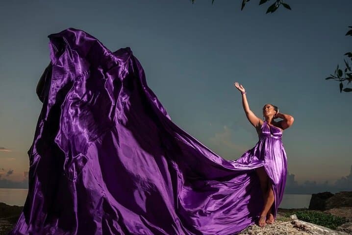 Flying Dress Photo Shoot in Montego Bay: Private Silk-Gown Beach Session photo 3