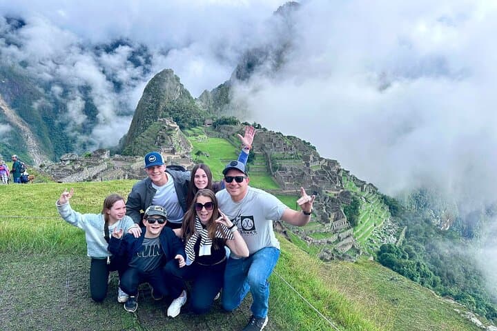 2-Day Short Inca Trail to Machu Picchu — Sun Gate Hike & Panoramic Train