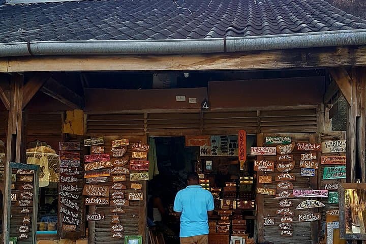 Stone Town Historical Walking Tour and Swahili Lunch in Zanzibar photo 3